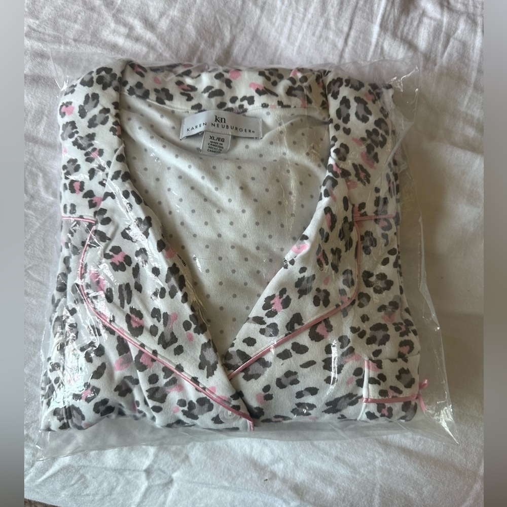 Karen Neuburger White Leopard-Print Pajama Top with Pink Accents